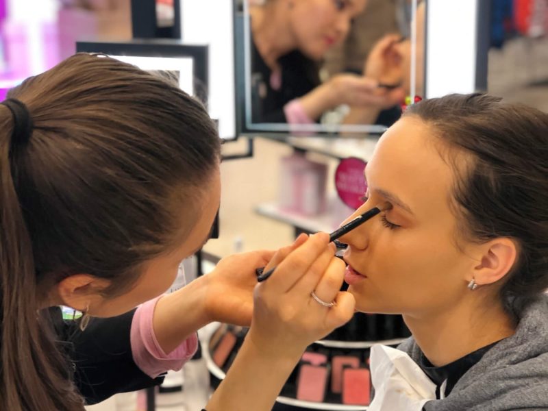 doing-makeup-painting-eyes-to-the-girl-2024-10-17-09-05-34-utc (1) (1)